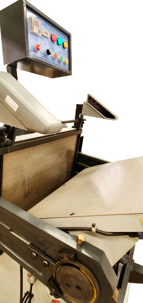 Máquina de Corte e Vinco PolyVinco - Padrão