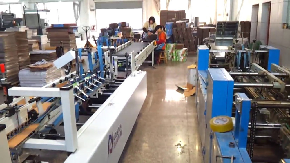 Diamond BFT - Dobradeira-Coladeira com Cola Lateral, Pre-Vinco e Fundo Automático